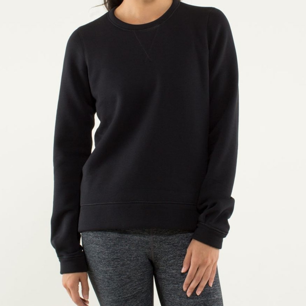 Lululemon Keep It Cozy Crew size 6